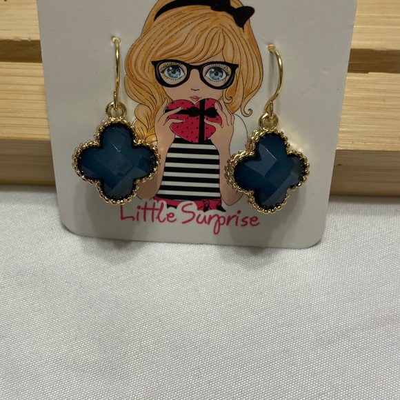 EARRINGS - Picture 2 of 4